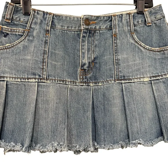 Y2k American Eagle Distressed Micro Denim Pleated Mini Skirt Fringe Hem, Sz 6 - Picture 3 of 14